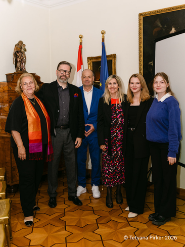  Veranstalterteams des Generalkonsulats und des Verbindungsbüros